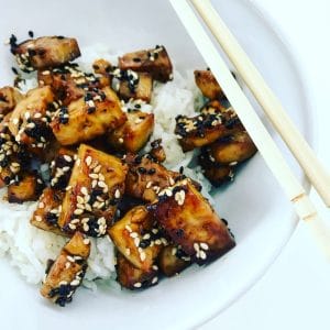 Tofu mit Sesam und Honig
